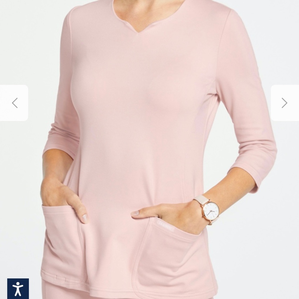 Jaanuu scrub top